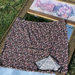 Shein Mini Floral Slit Skirt